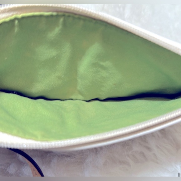 EUC Coach Vintage Wristlet - Bumblebee and Flower Burlap and Leather w/ Hang Tag - Picture 5 of 12